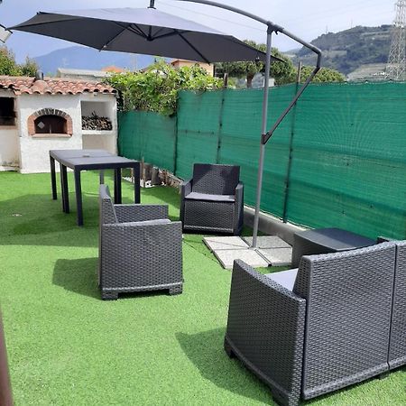Casa Sveva, A Pochi Passi Dalle Spiagge E Dal Centro Di Arma Di Taggia. Exterior photo