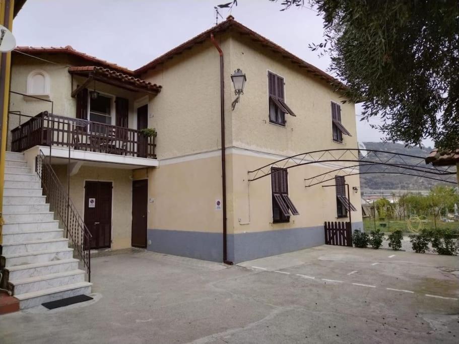 Casa Sveva, A Pochi Passi Dalle Spiagge E Dal Centro Di Arma Di Taggia. Exterior photo
